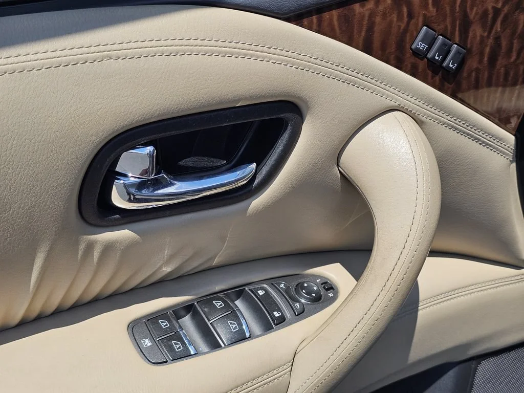 Used 2018 Gun Metallic Nissan SL image 50