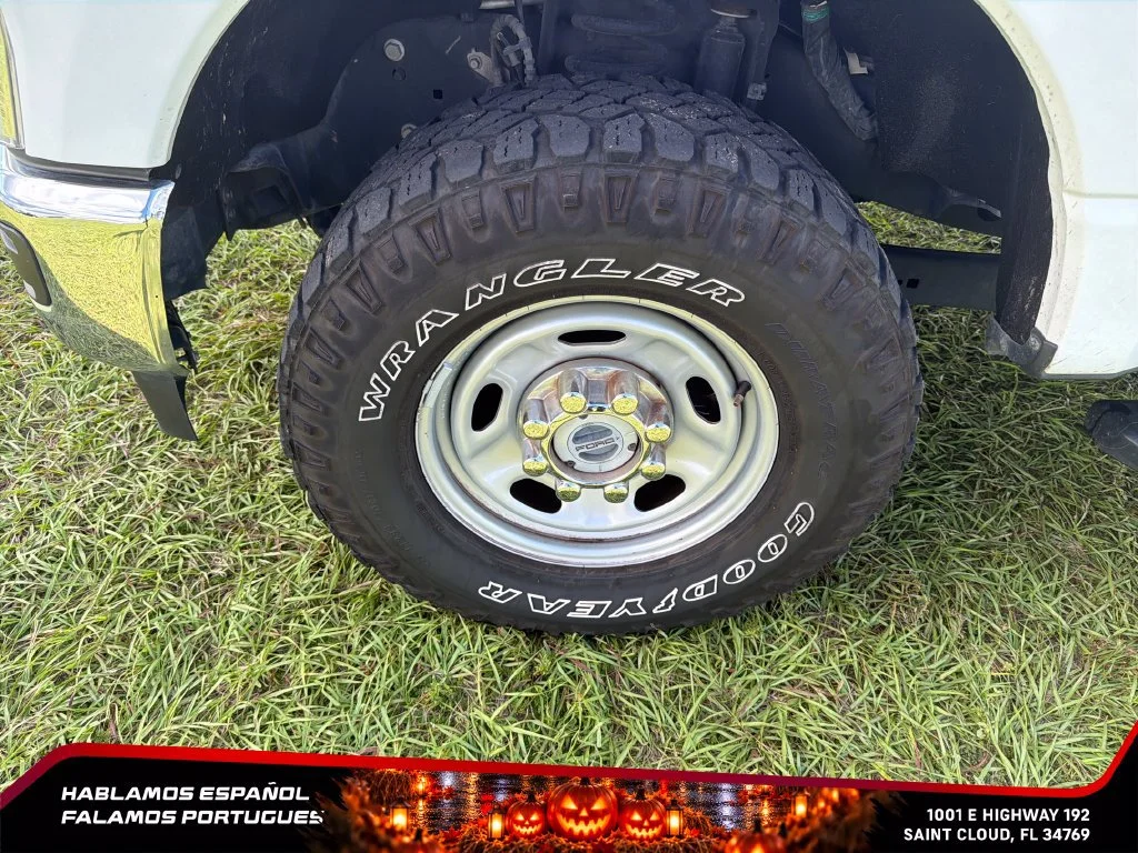 Used 2023 White Ford XL image 10