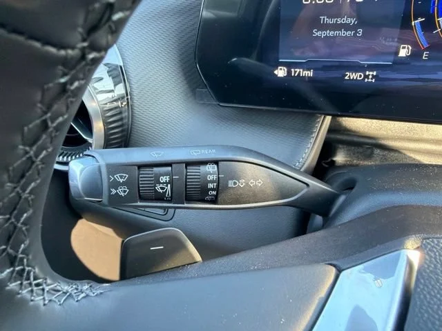 New 2027 Sterling Gray Metallic Chevrolet LT image 30