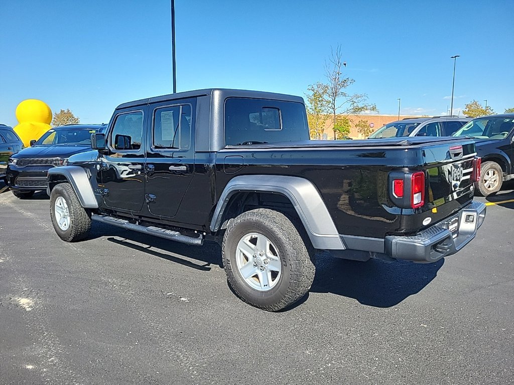 Used 2020 Black Jeep Sport image 3