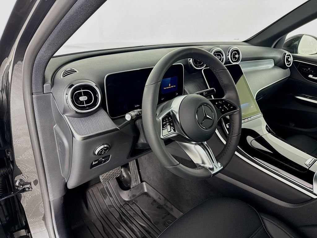 Used 2026 Gray Mercedes-Benz GLC 300 image 4