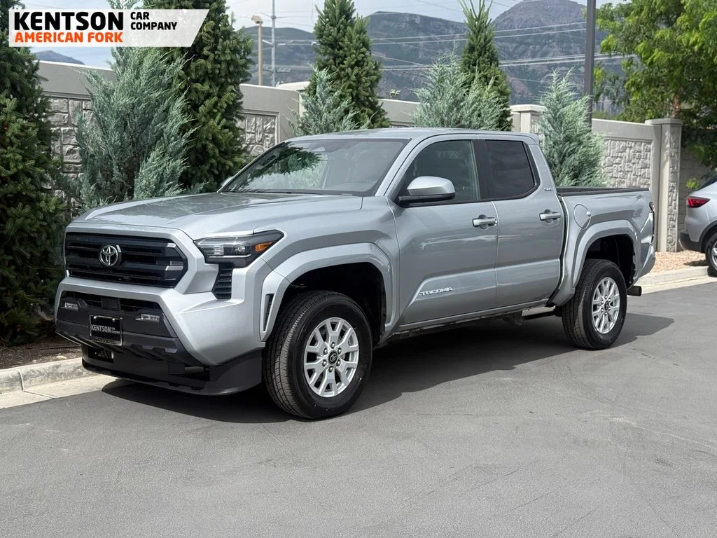 Used 2025 Silver Toyota SR5 image 3