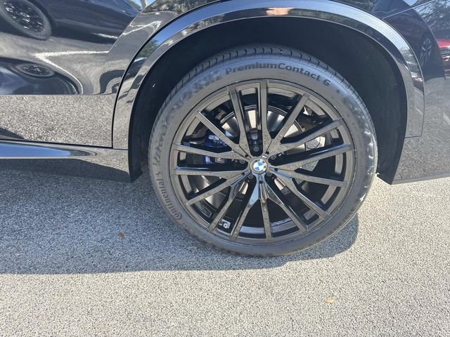 Used 2024 Black Sapphire Metallic BMW xDrive40i image 11