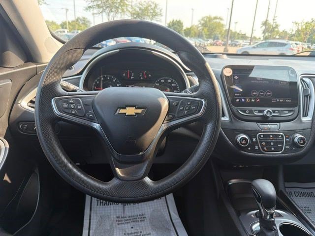Used 2024 Summit White Chevrolet LT image 24