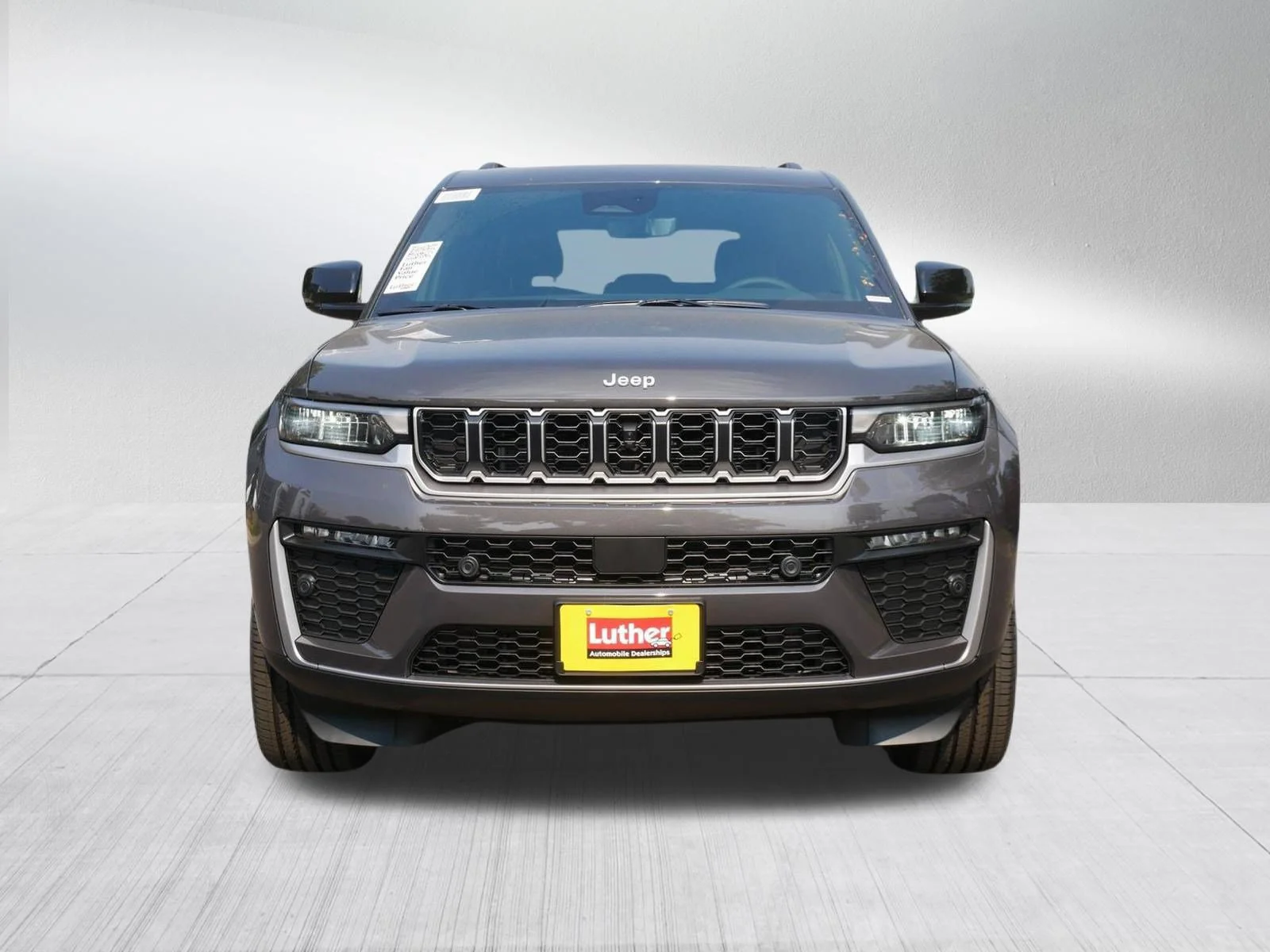 New 2026 Baltic Gray Metallic Clear-Coat Exterior Paint Jeep Limited image 2