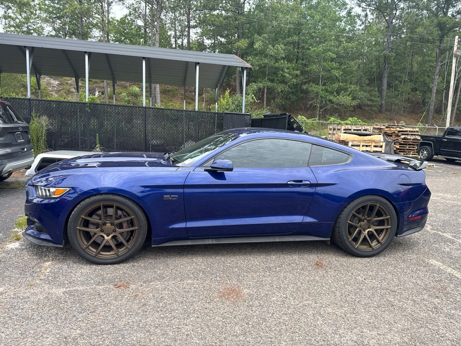 Used 2015 Blue Ford GT Premium image 3