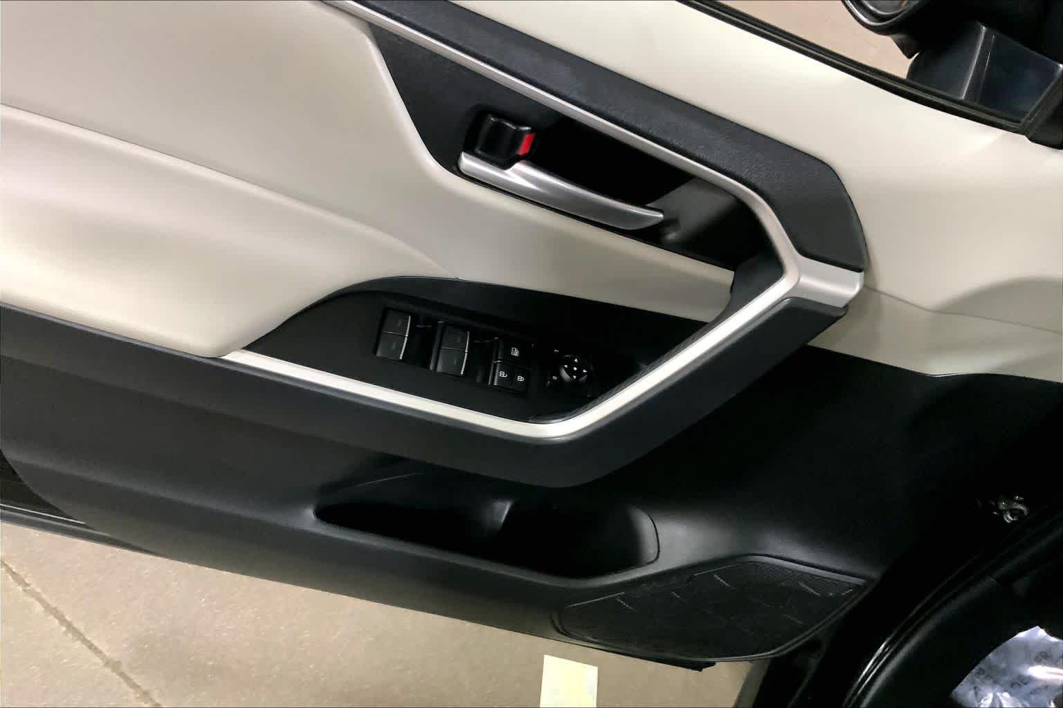 Used 2024 Midnight Black Metallic Toyota XLE image 36