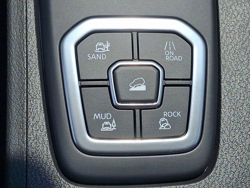 2026 Nissan Frontier — photo 15