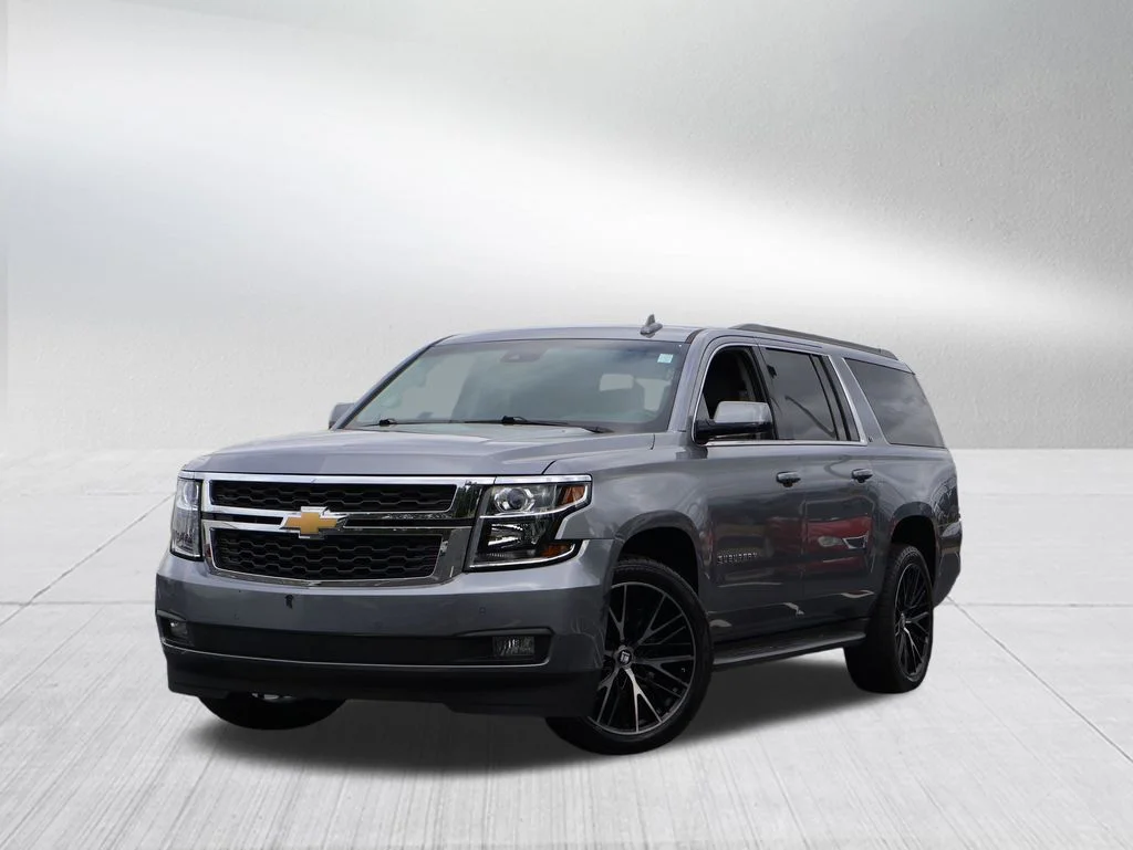 Used 2018 Gray Chevrolet LT image 1