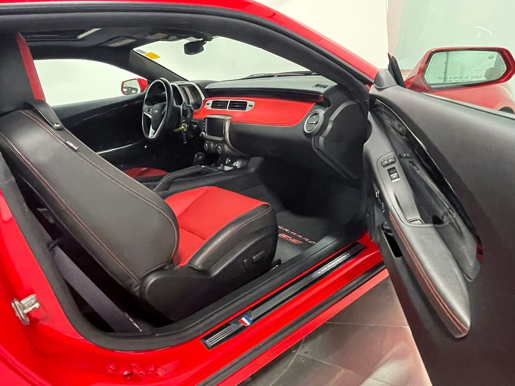Used 2015 Red Chevrolet SS image 58