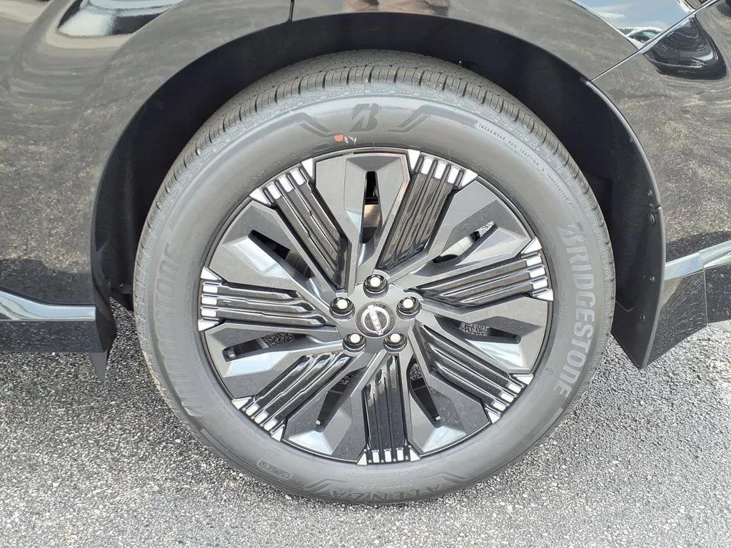 New 2026 Super Black Nissan Platinum image 25