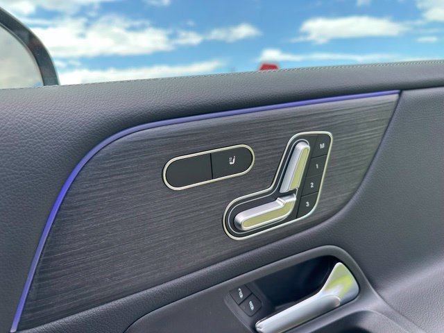 New 2026 Mountain Grey Metallic Mercedes-Benz GLB 250 image 67