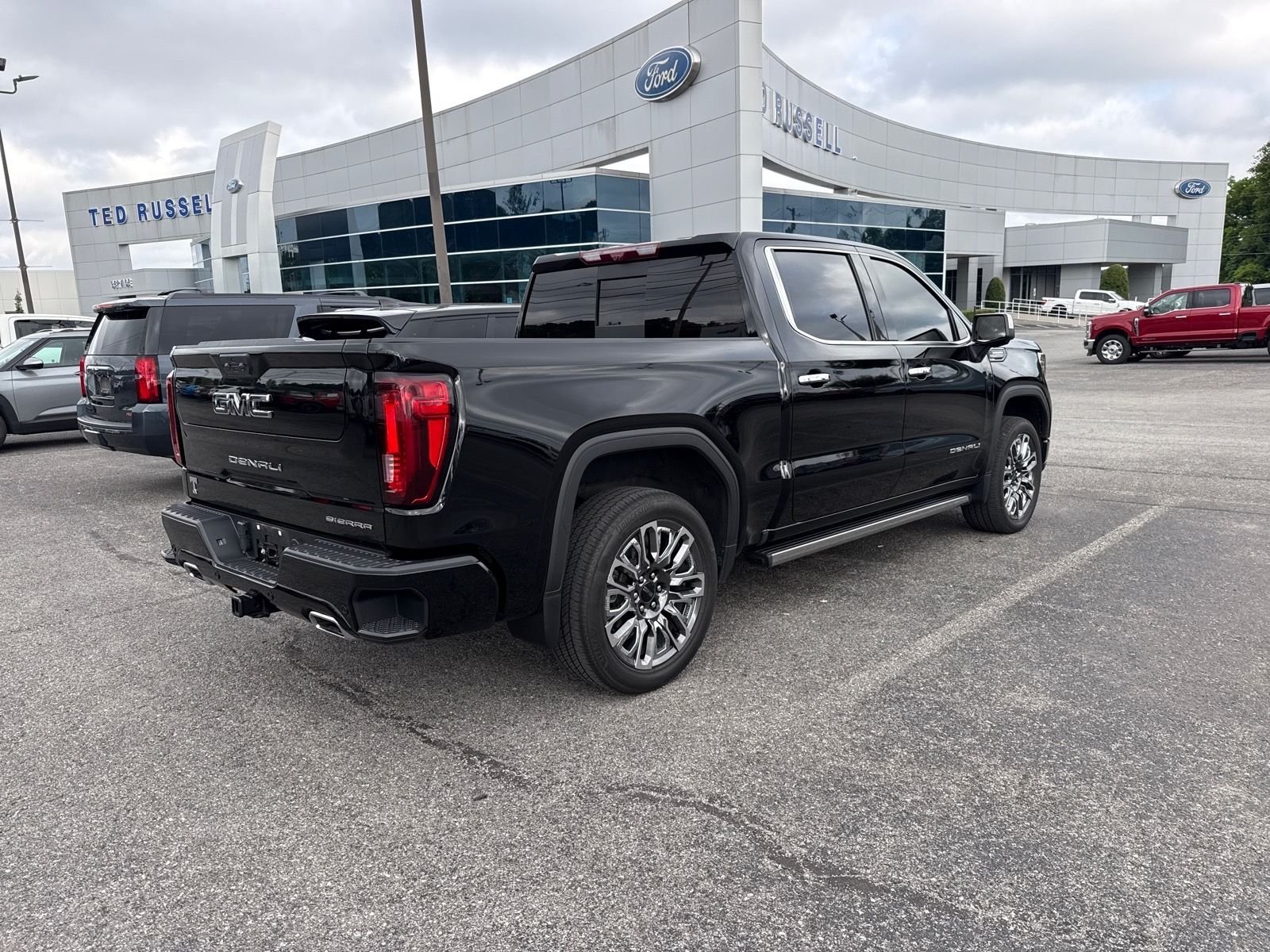 Used 2024 Black GMC Denali Ultimate image 5