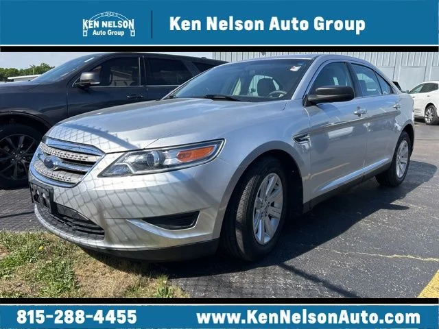 2010 Ford Taurus SE FWD's photo