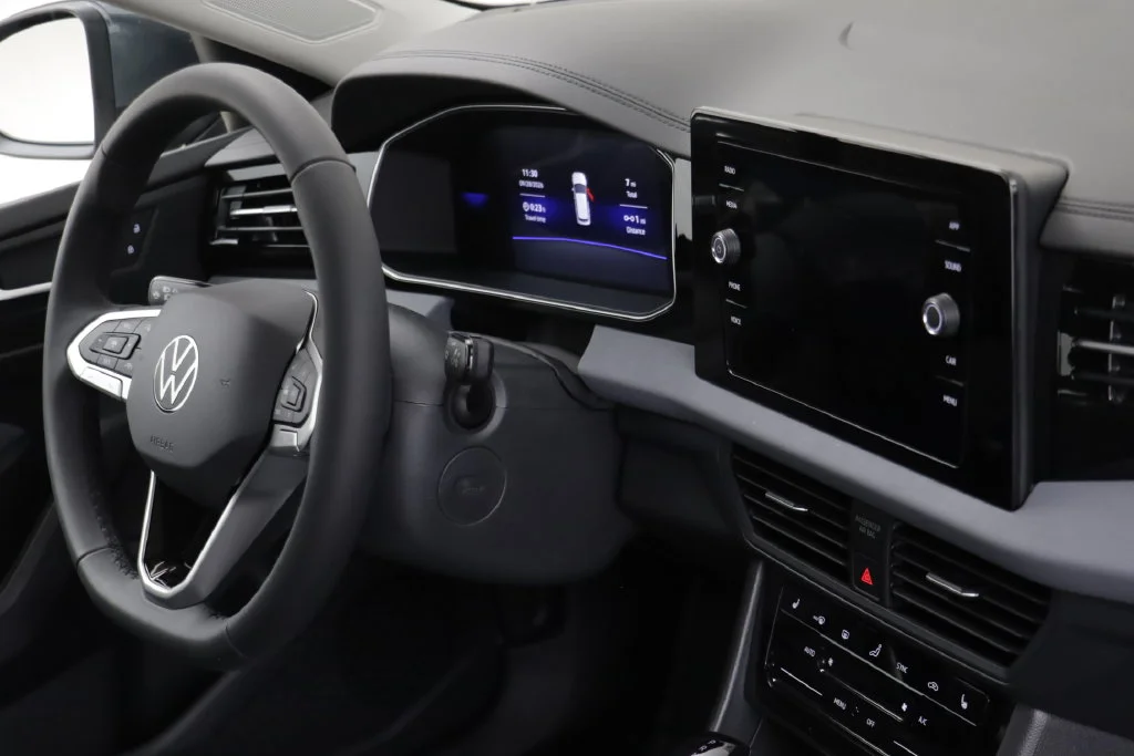New 2027 Platinum Grey Volkswagen 1.5T SE image 21