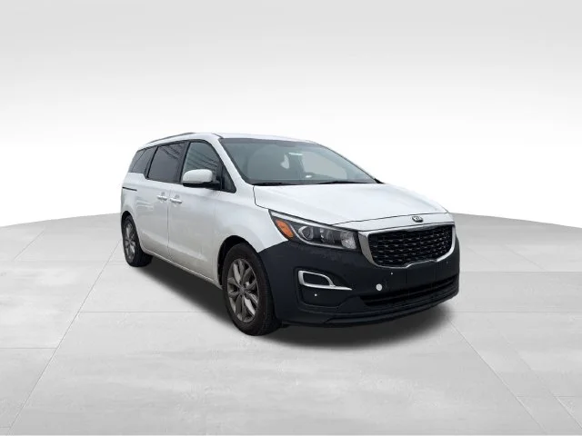 Used 2021 White Kia EX image 3