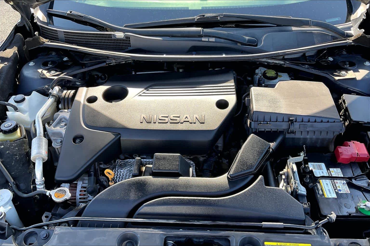Used 2018 Super Black Nissan 2.5 S image 28