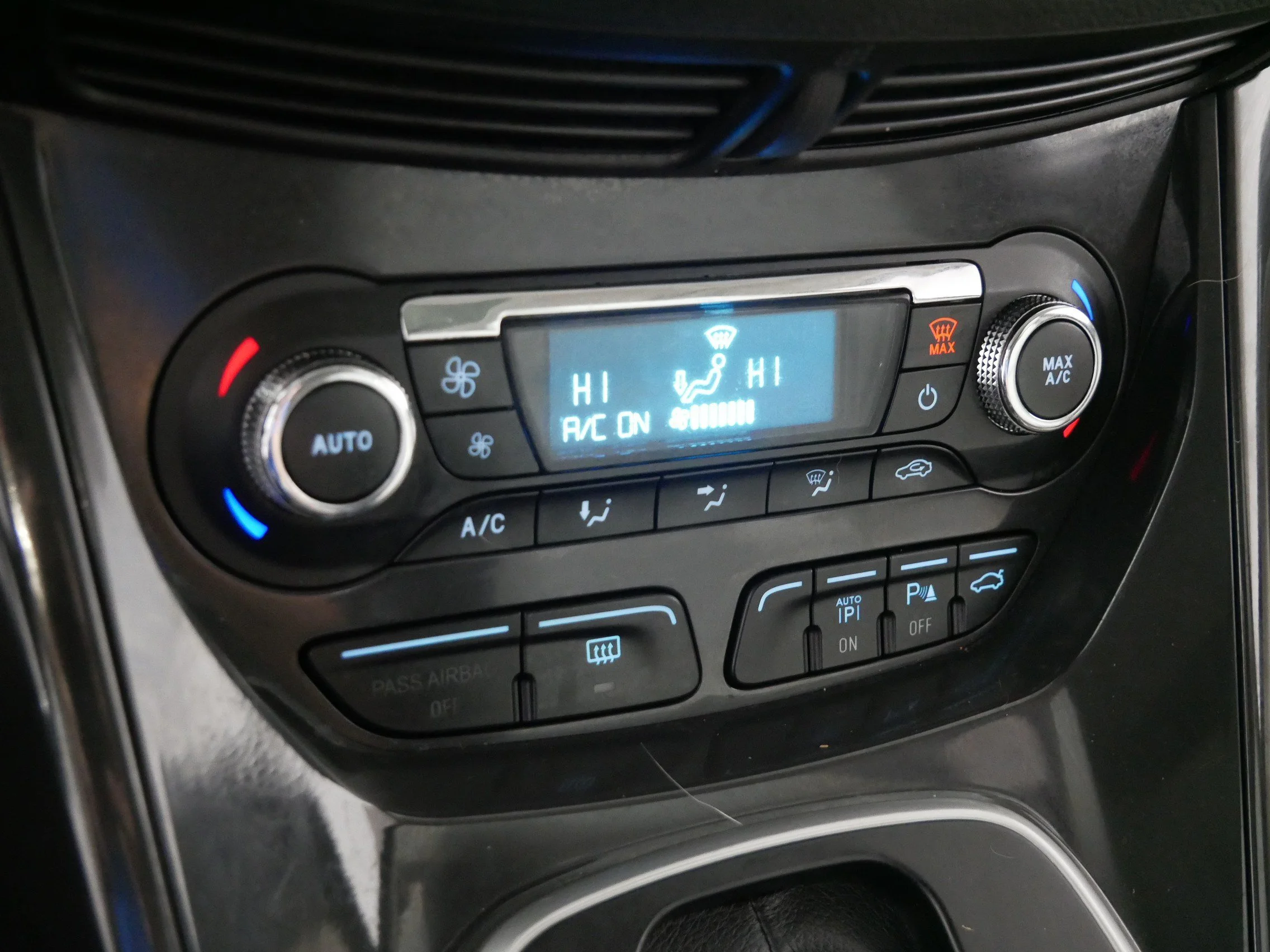 Used 2014 Sunset Ford Titanium image 23