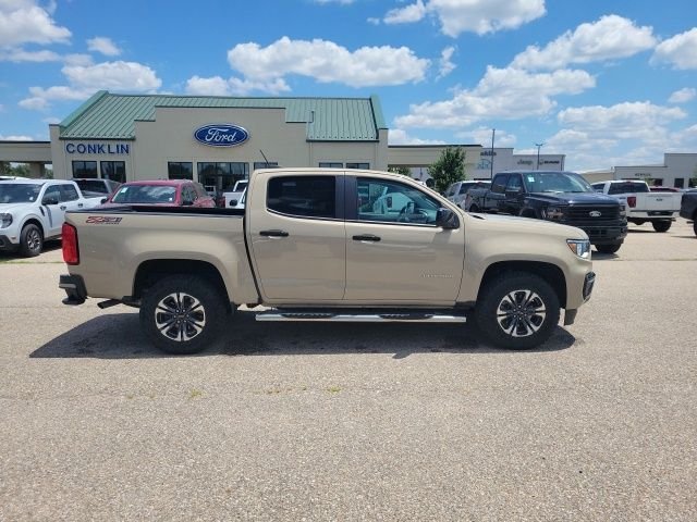 Used 2022 Sand Dune Metallic Chevrolet Z71 image 22