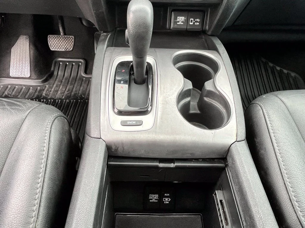 Used 2020 White Honda EX-L image 31