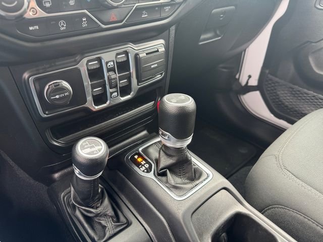 Used 2022 White Jeep Unlimited Sport S image 27