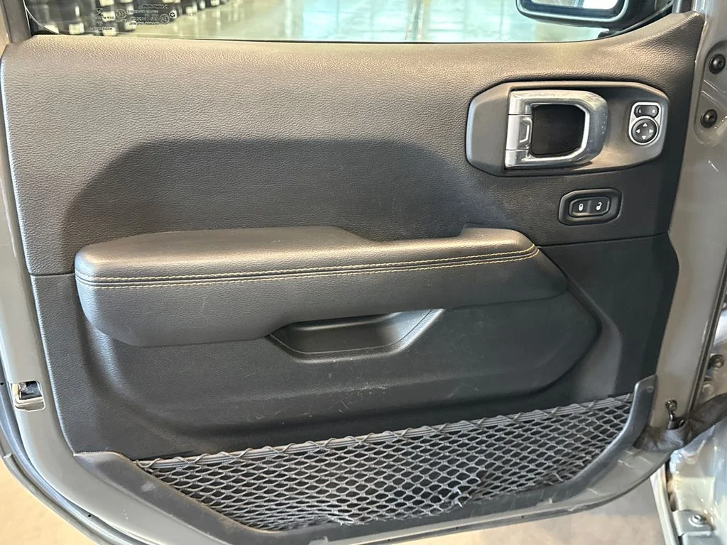 Used 2023 Gray Jeep Overland image 6