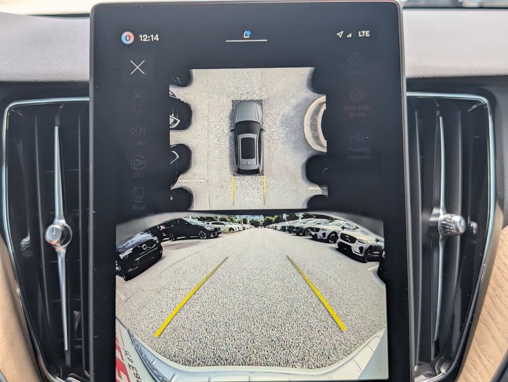 New 2026 White Volvo T8 Plus image 28
