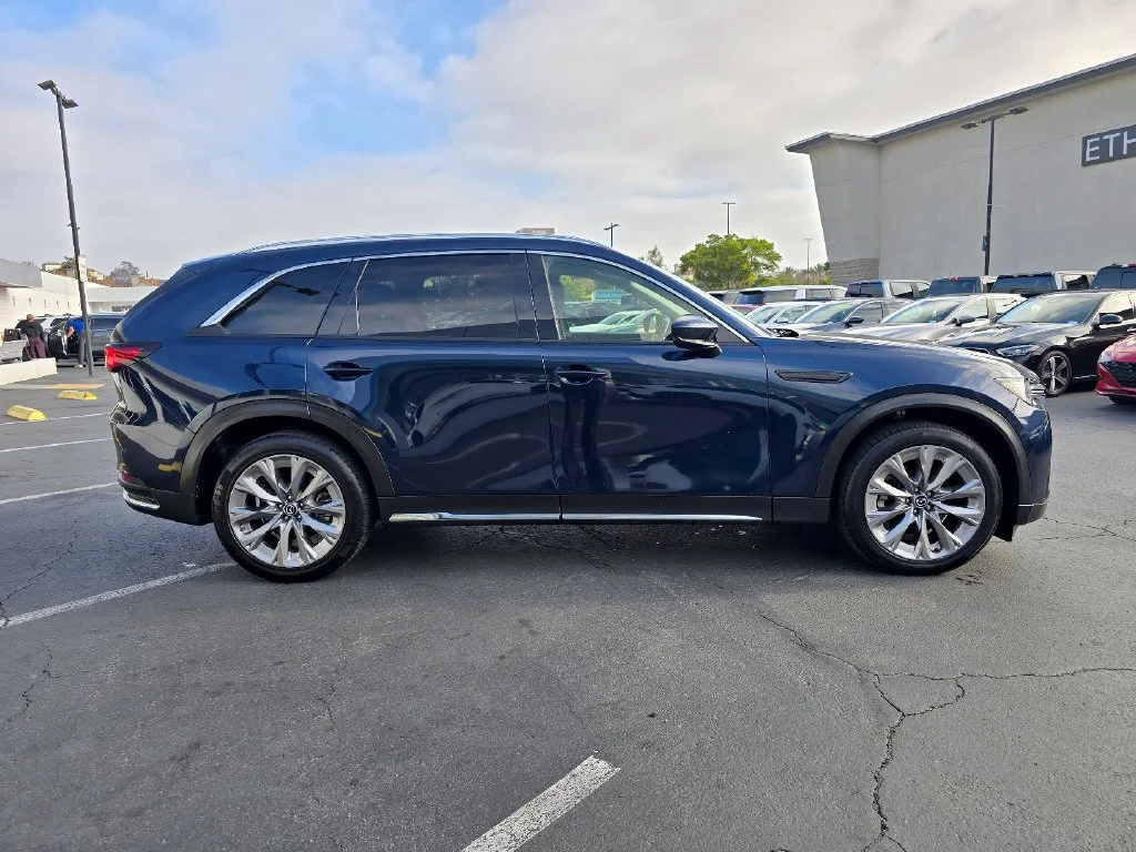 Used 2024 Blue Mazda 3.3 Turbo Premium image 6