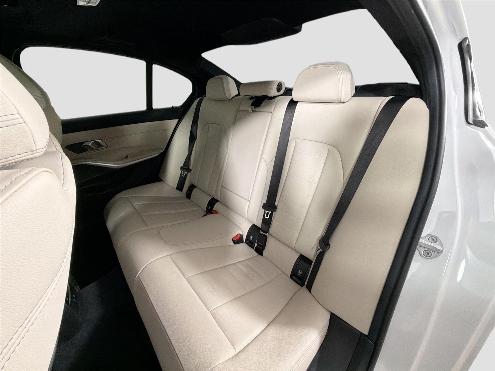 Used 2026 Mineral White Metallic BMW 330i NA image 24