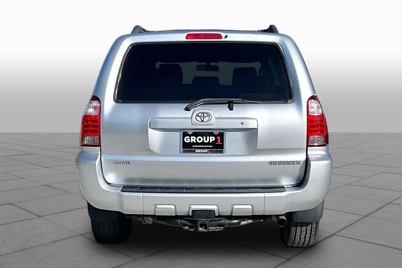 Used 2006 Titanium Metallic Toyota SR5 image 4