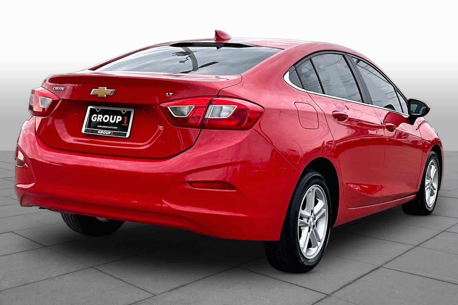 Used 2017 Red Chevrolet LT image 12