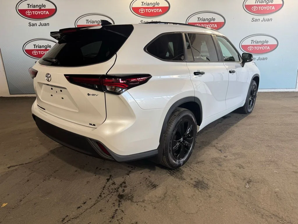 New 2025 Beige Toyota XLE image 4