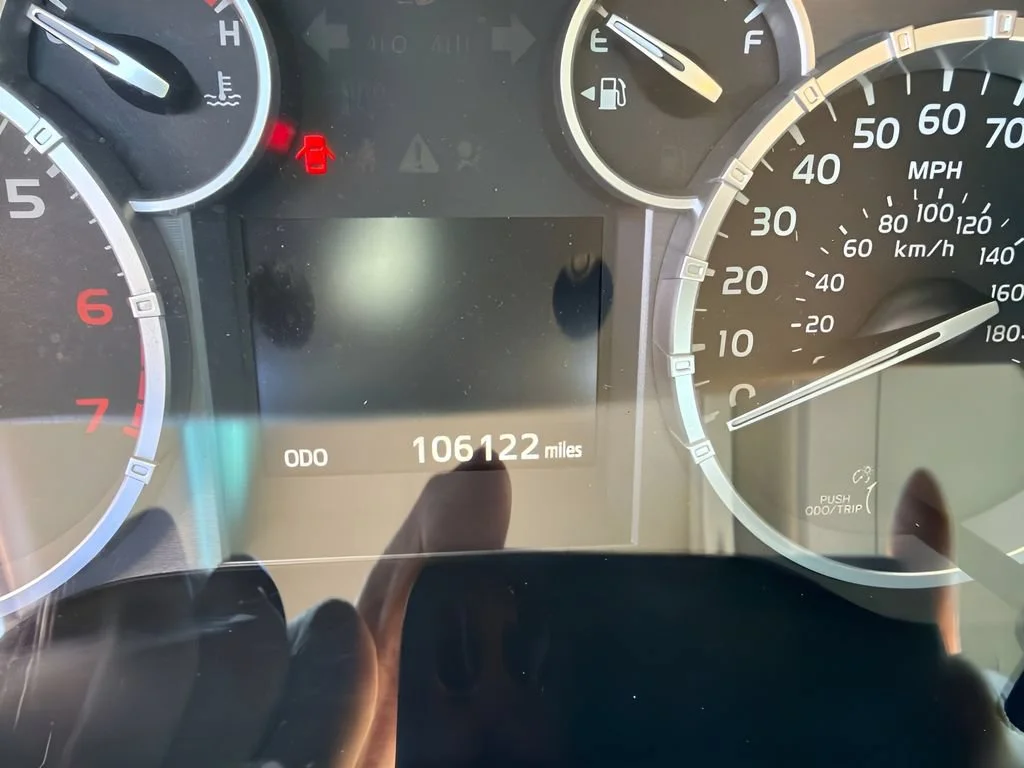 Used 2014  Toyota LTD image 6