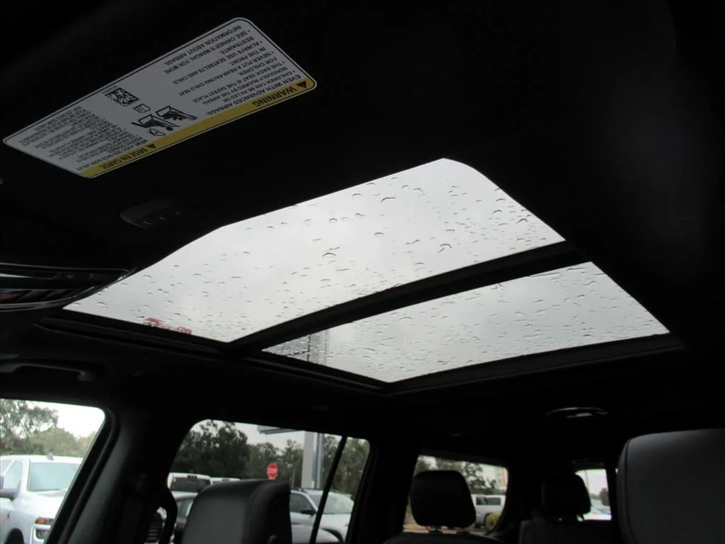 New 2026 Velvet Red Pearl-Coat Exterior Paint Jeep  image 26