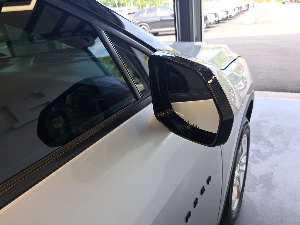 Used 2022 Silver Chevrolet LT image 37