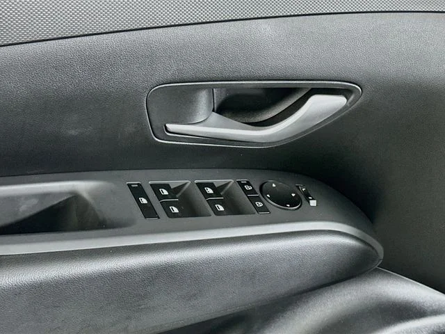 New 2026 Hyundai TUCSON SE