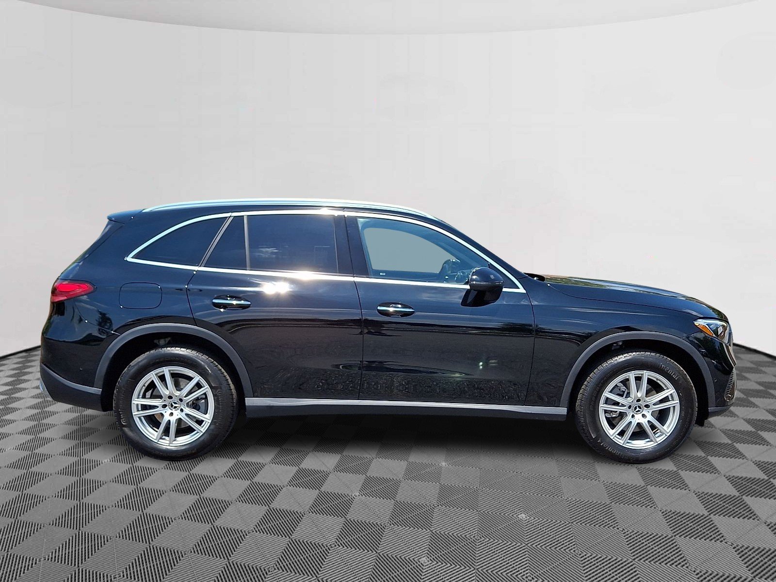 New 2025 Black Mercedes-Benz GLC 300 image 7