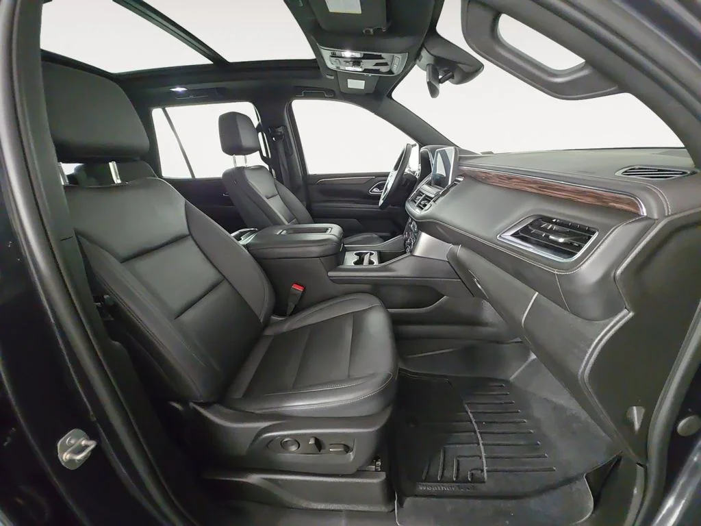 Used 2023 Gray Chevrolet Z71 image 17