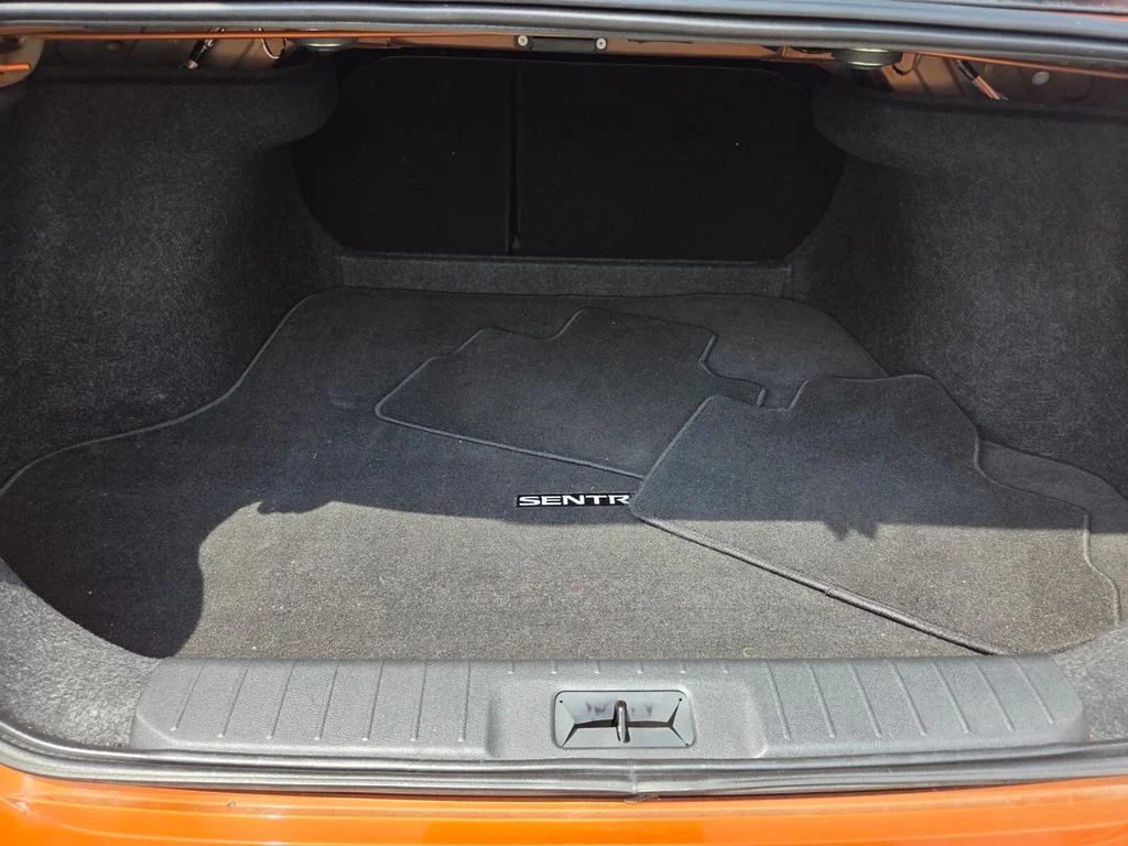 Used 2025 Orange Nissan SR image 26