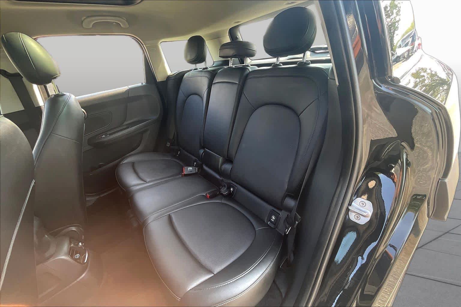 Used 2020 Midnight Black Metallic MINI Cooper image 21