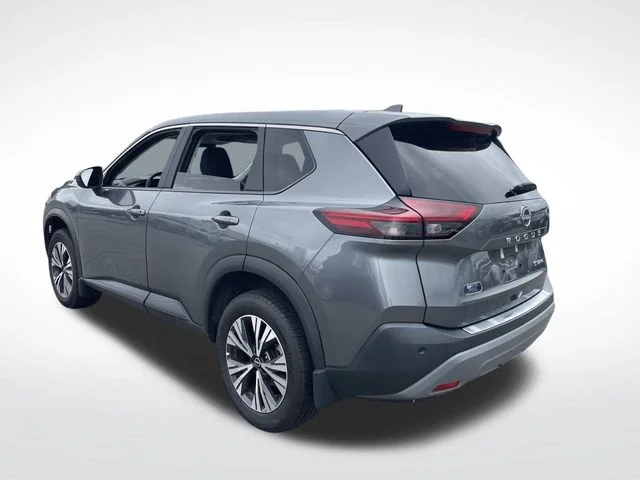 Used 2023 Gray Nissan SV image 3