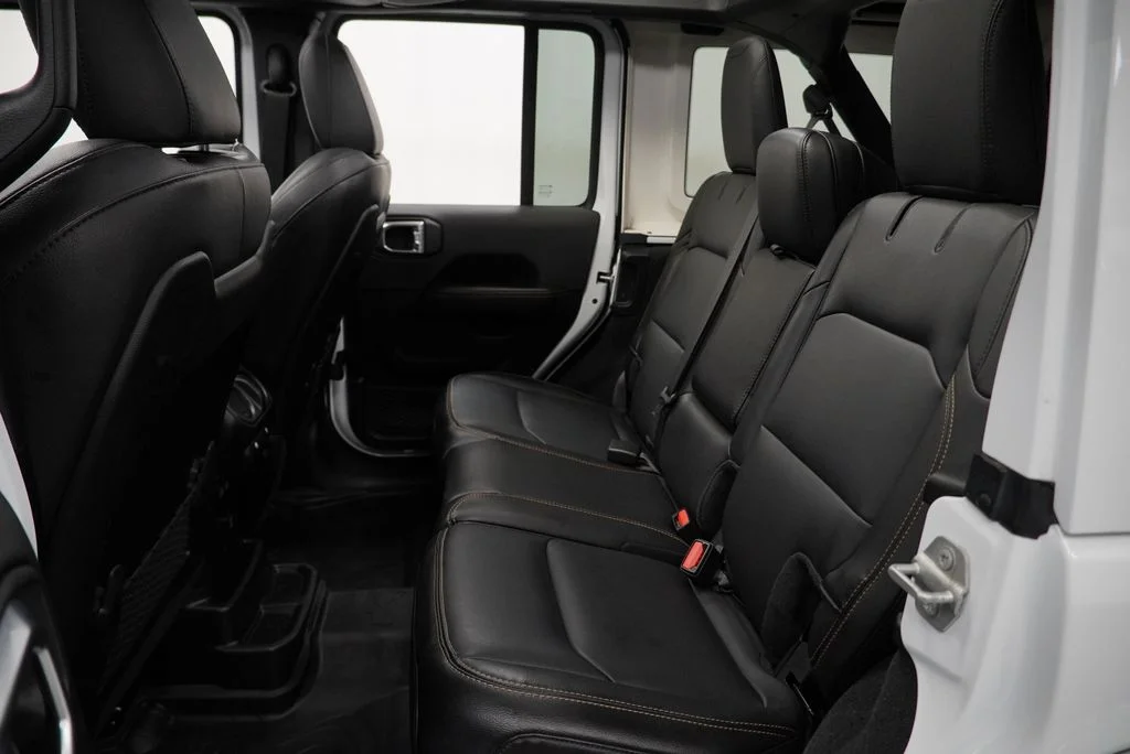 Used 2024 White Jeep Sahara image 16