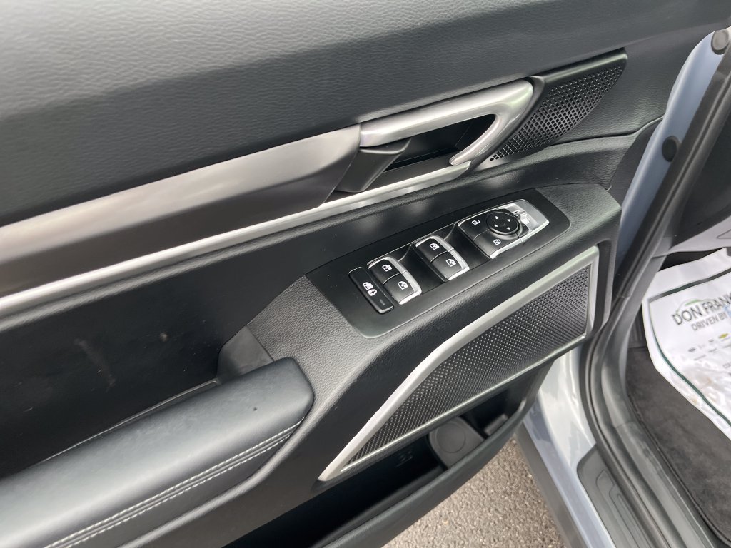 Used 2023 Silver Kia LX image 10