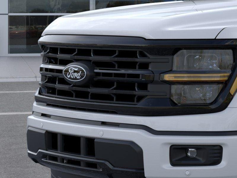 New 2026 Oxford White Ford XLT image 17