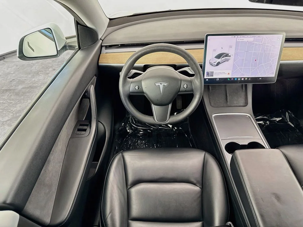 Used 2021 White Tesla Long Range image 23