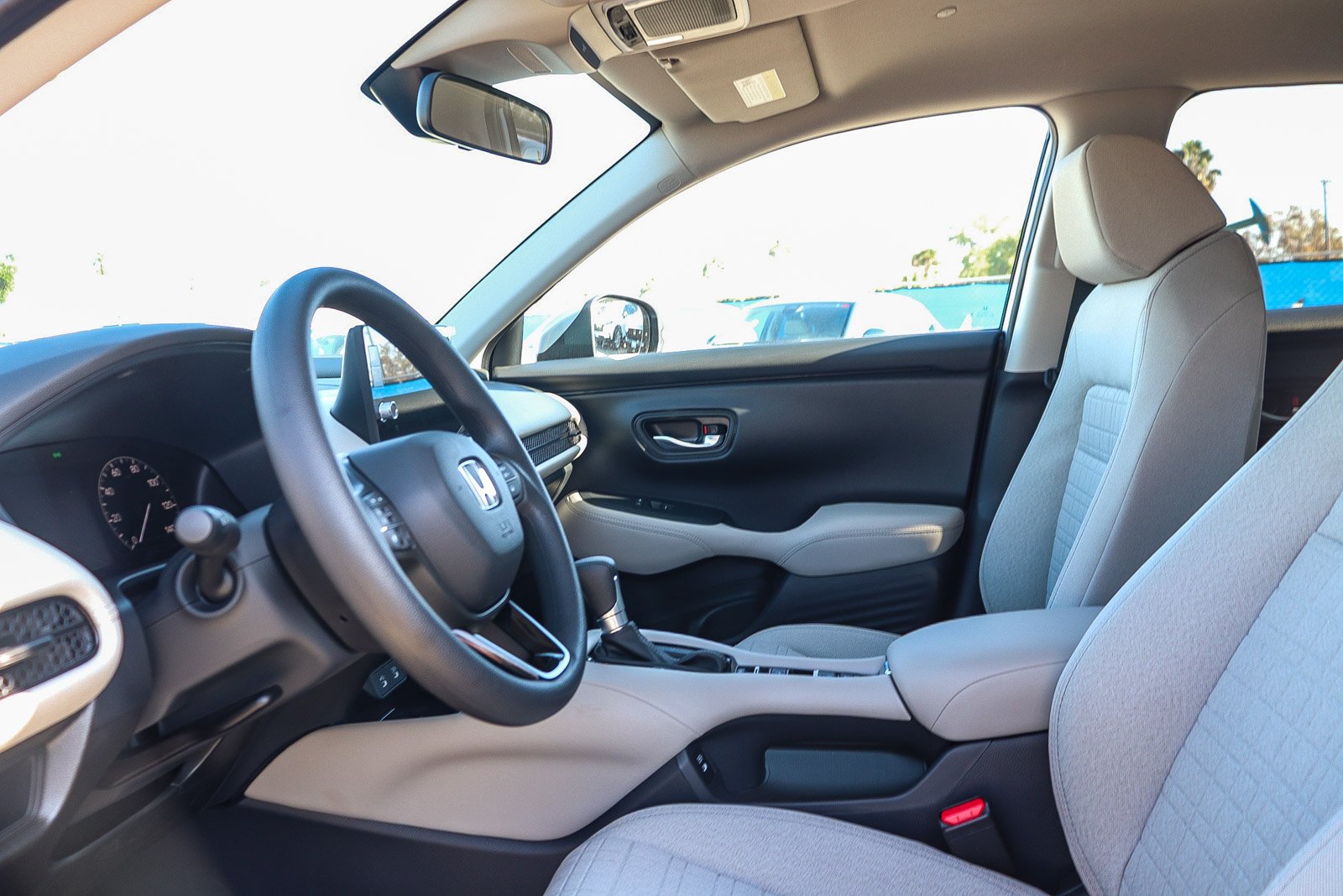 New 2027 Platinum White Pearl Honda LX image 19