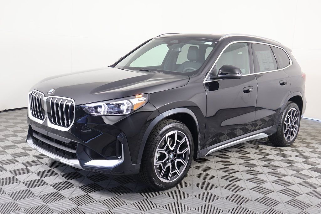 New 2027 Jet Black BMW xDrive28i image 1