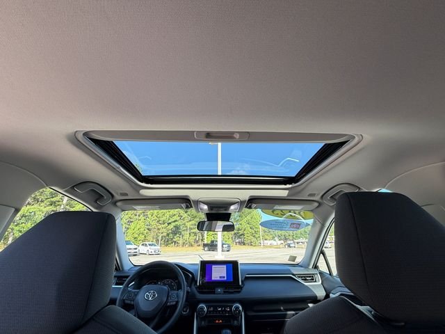 2023 Toyota RAV4 XLE - Photo 31