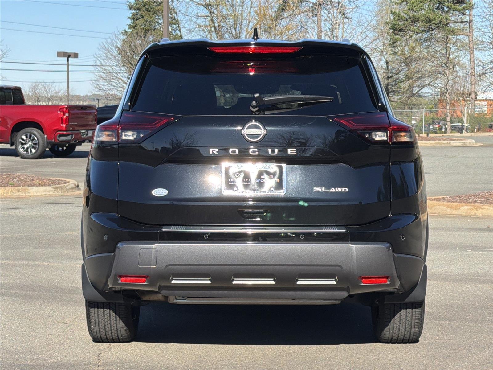 Used 2024 Super Black Nissan SL image 25