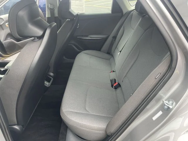 2025 Kia K4 LXS - Photo 29